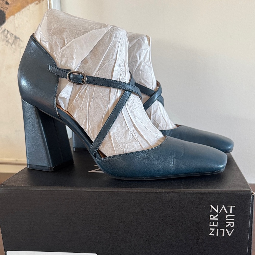 Naturalizer Leesha Strappy Pump Oceanic Blue Heels 8